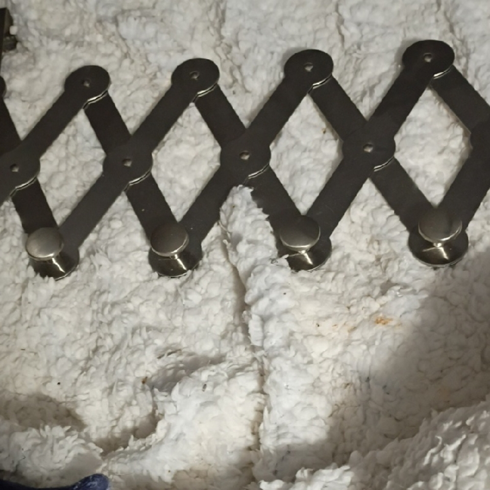 Expandable Over The Door Hanging Coat/Purse Hanger